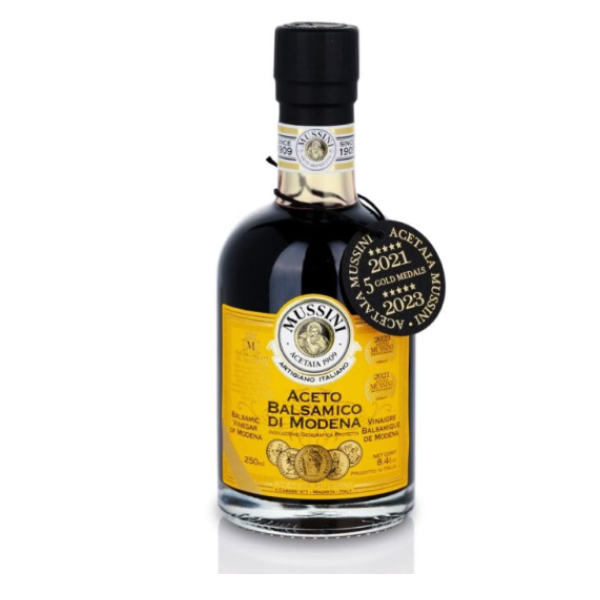 Aceto balsamico, Modena, Glasflasche, goldene Farbe, Etikett gelb