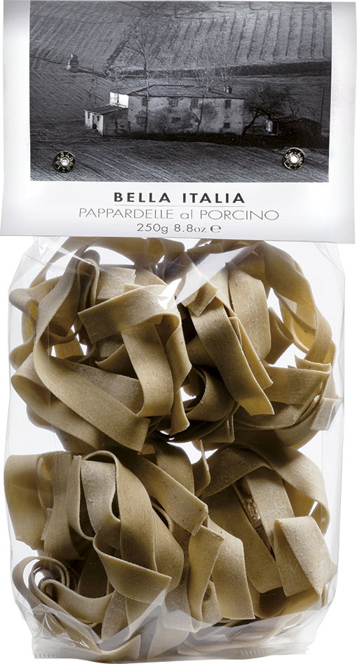pasta, tagliatelle, frische nudeln, pappardelle?, braune beigen farbe